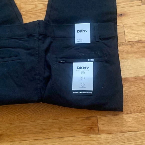 NWT DKNY Black Cargo Pants - Picture 5 of 5